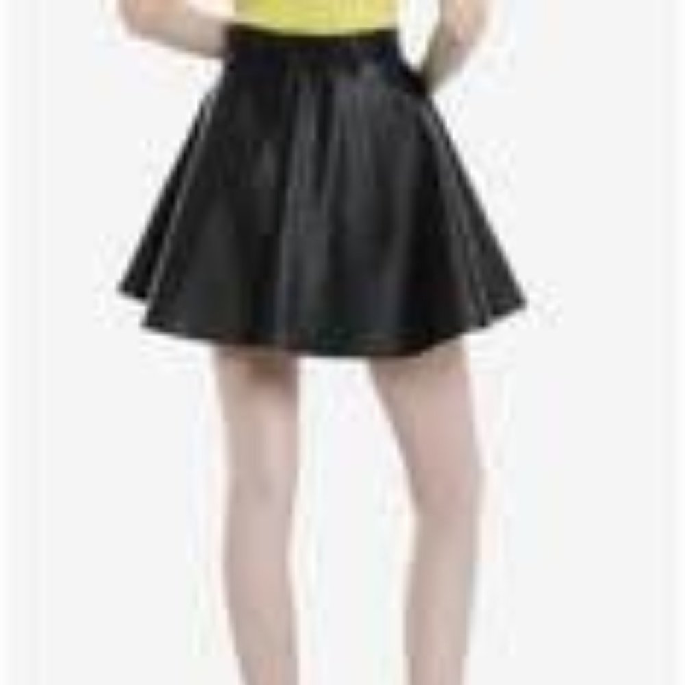 HOT TOPIC Black Swing Mini Skirt Womens XS Faux Leather Goth Grunge Prep NWT's